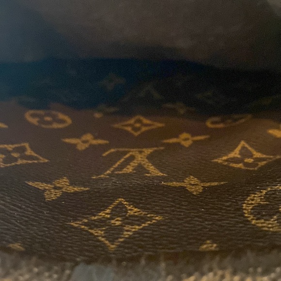Louis Vuitton Jeune - Picture 14 of 14